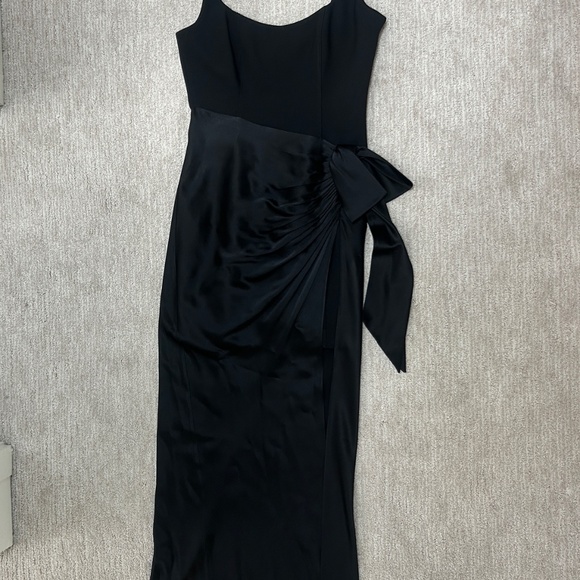 Size 6 Cinq a Sept Marian Gown - Picture 2 of 5